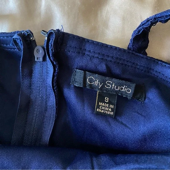 City Studios Fit & Flare Navy Blue Lace Eyelet Semi-Formal Mini Dress Size 9 D10 - Picture 8 of 10